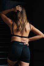 SCOOP BRA CON TIRAS - BLACK