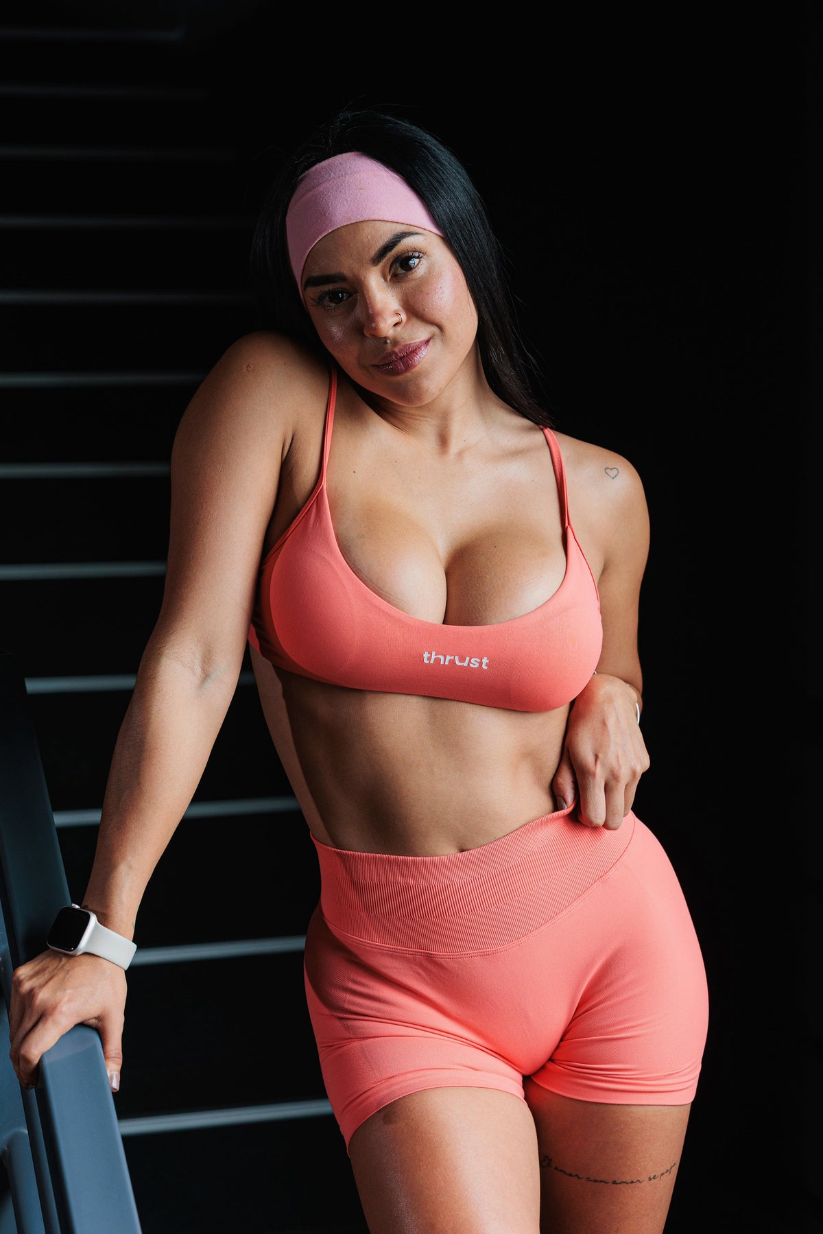 SCOOP BRA CON TIRAS - GUAVA